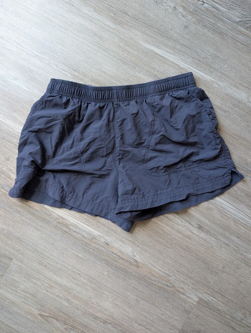 Columbia Women's Dark Gray/Blue Athletic Hiking Shorts